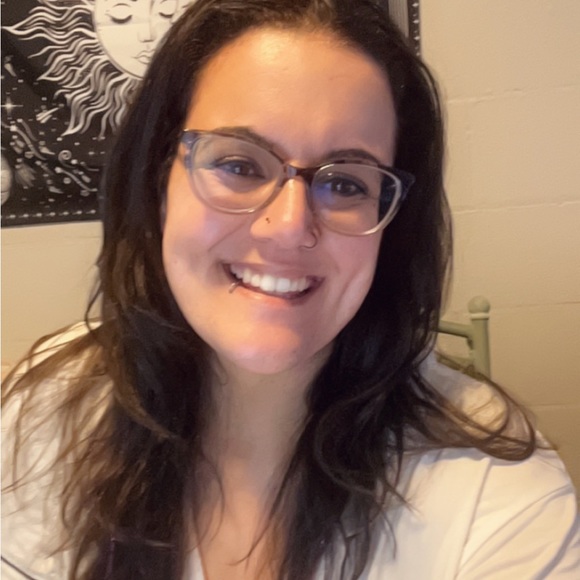 Meet your Posher, Rebecca - Picture 1 of 1